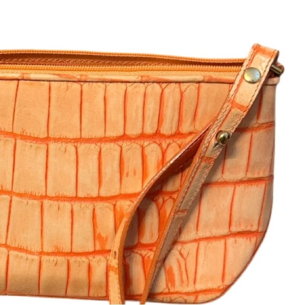 Dooney & Bourke orange / peach vintage shoulder bag light wear croc embossed